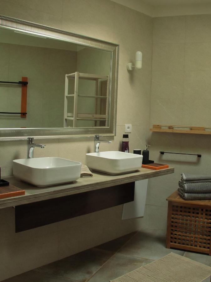 קוסטה טגוויסה Bungalow Goa Pool View, Playa Roca Residence Sea Front Access - Free Ac - Wifi מראה חיצוני תמונה