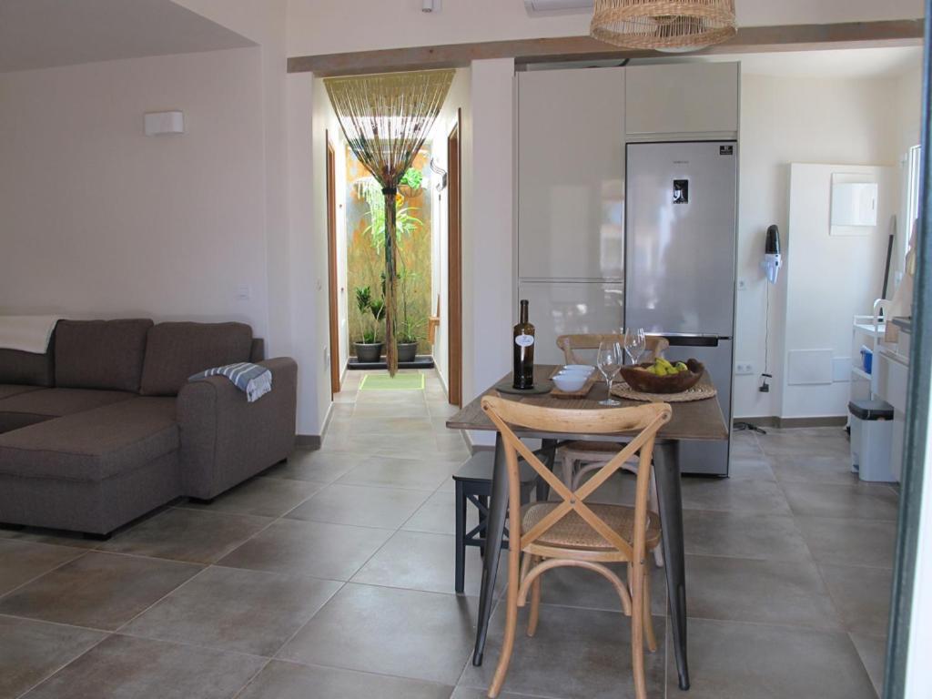 קוסטה טגוויסה Bungalow Goa Pool View, Playa Roca Residence Sea Front Access - Free Ac - Wifi מראה חיצוני תמונה