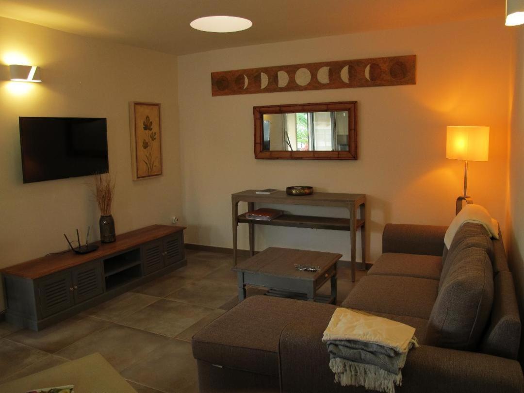 קוסטה טגוויסה Bungalow Goa Pool View, Playa Roca Residence Sea Front Access - Free Ac - Wifi מראה חיצוני תמונה